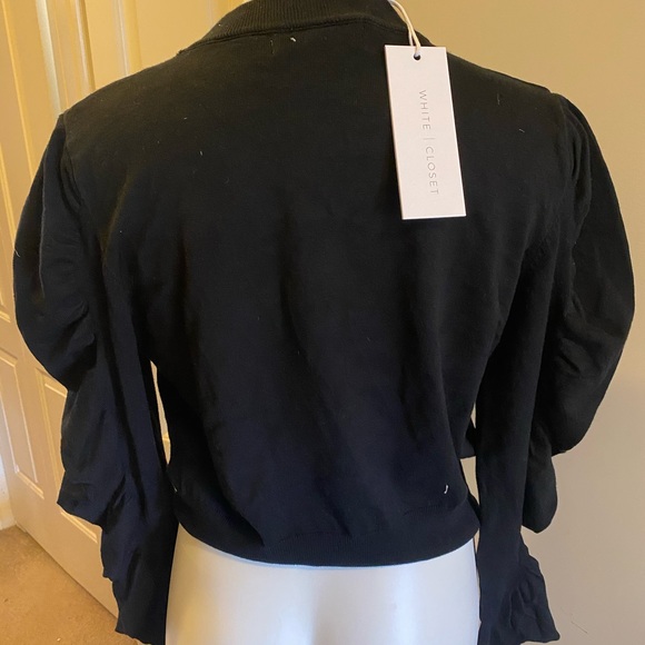 Ruched sleeved White Closet Black Sweater Crop XL - Picture 2 of 7